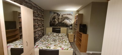 King size  room to rent in the house. Main Photo