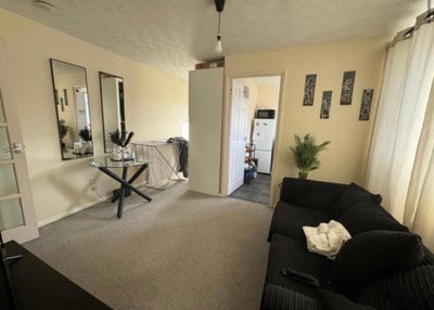 Studio Flat Available Dagenham RM10 *.* Main Photo