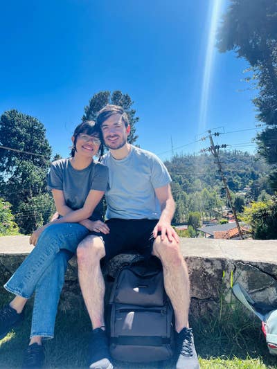 Professional couple looking for a double room Main Photo