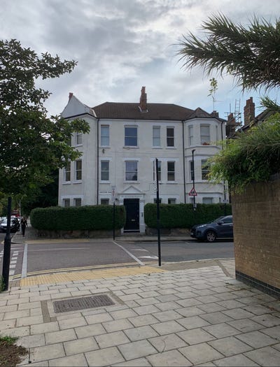 Spacious Double in Oval - Bills Included (900 pcm) Main Photo