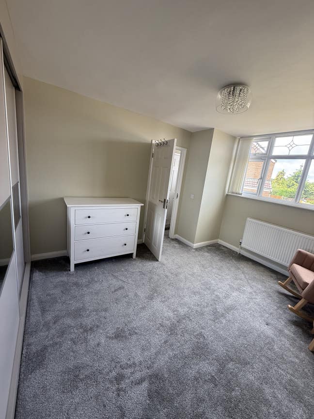 Large Double Room, Quiet Home, Bills Inc, Littleov Main Photo