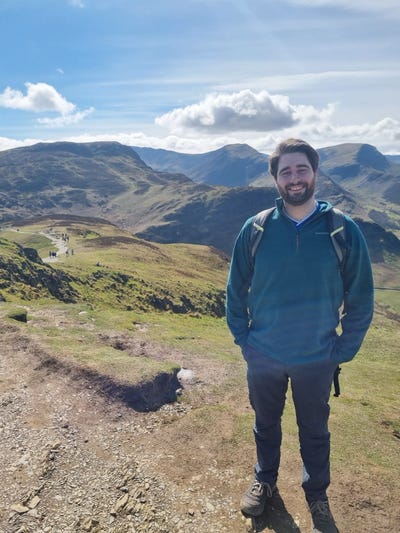 Working Professional looking for 2 bed flatshare Main Photo
