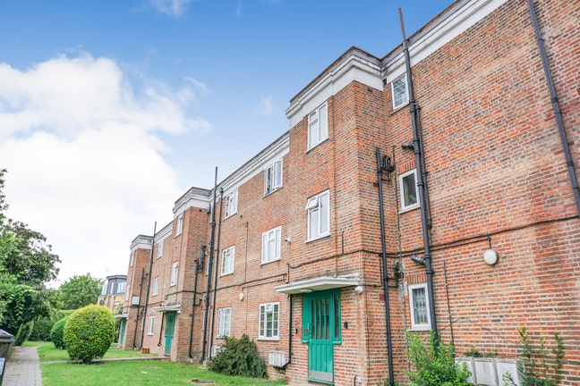 Spacious 2 Bed flat in Turnpike Lane, London N15 Main Photo