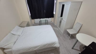 Double Room in White Hart Lane Main Photo