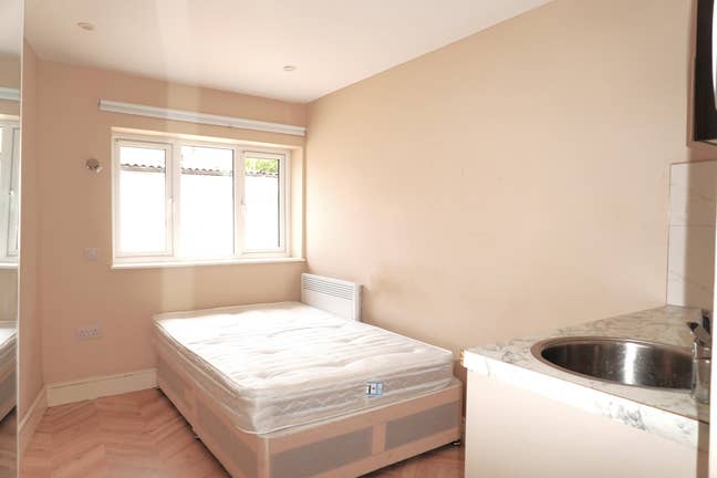 DSS Welcome | Self-Contained Studio Units | W7 Main Photo