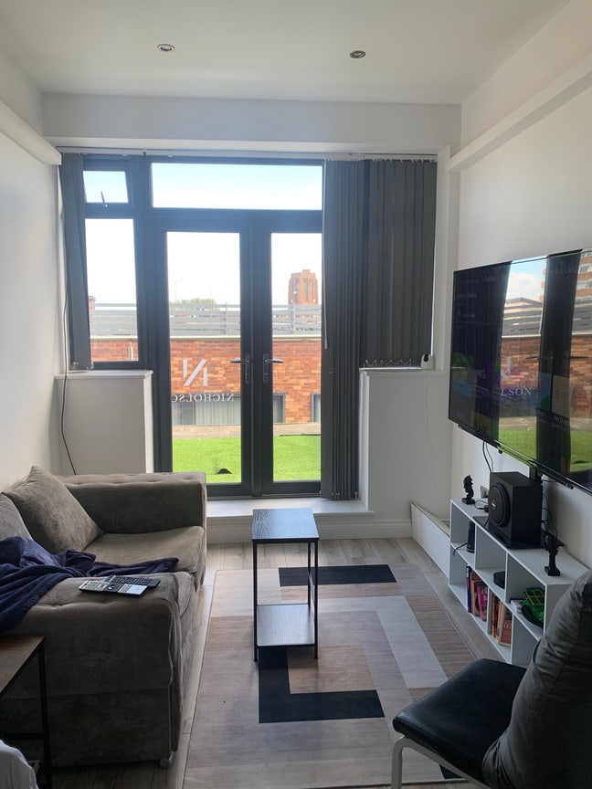Room available asap Main Photo