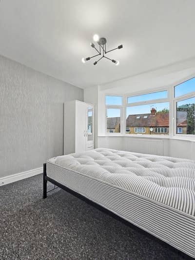 Newly Refurbished House Share | All Bills Incl Main Photo