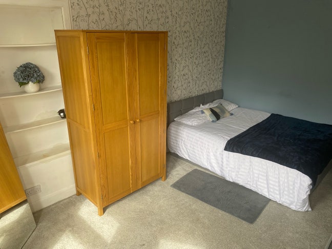 Room close UWS Main Photo