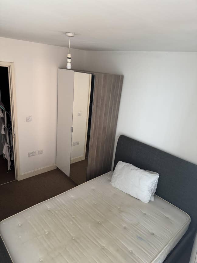 Double room - short term Main Photo