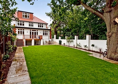 5mins walk to Totteridge & Whetstone station Main Photo