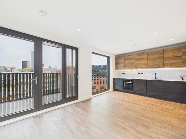 Pitt Street, Birmingham – 2 Bedrooms Flat Main Photo