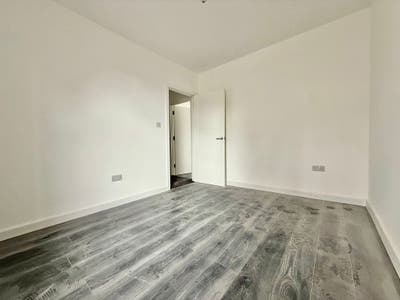 Fully refurbished House near Forest Gate Main Photo