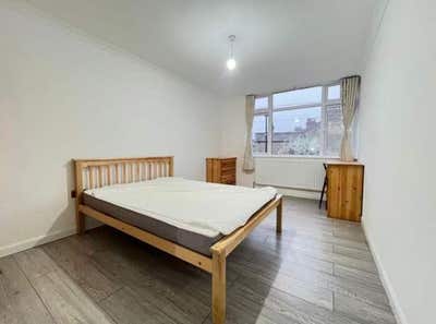 Double Room with En-Suite - Benefits Only Main Photo