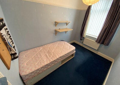 One room in Gateshead  Main Photo