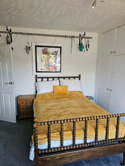 Double room to rent near Heathrow, lots of storage Main Photo