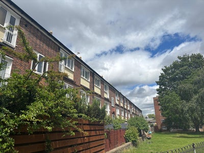 2-bed Flat near Victoria Park (Hackney)  Main Photo