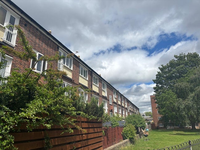 2-bed Flat near Victoria Park (Hackney)  Main Photo