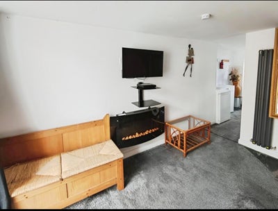 Spacious Double En-Suite Room Main Photo