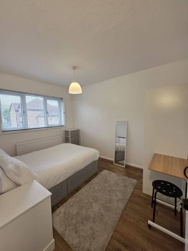 Large Double Room, Erith, WiFi, Bills Inc, Parking Main Photo