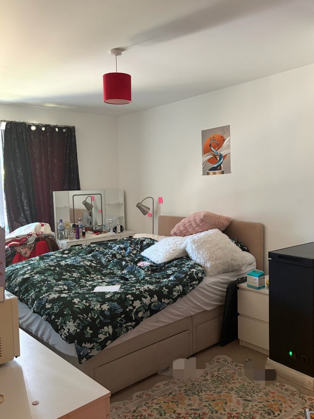 Double room in a shared apartment  Main Photo