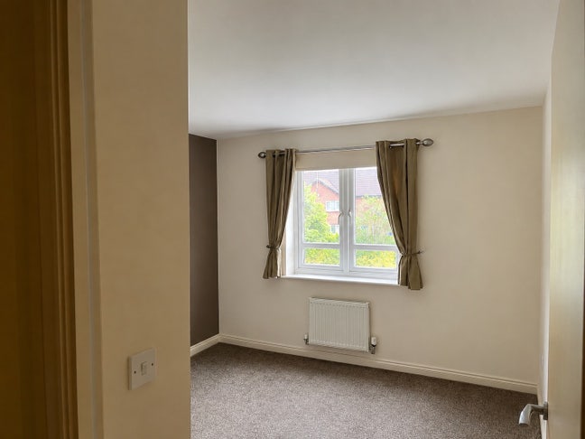 Room available soon in modern apartment Main Photo