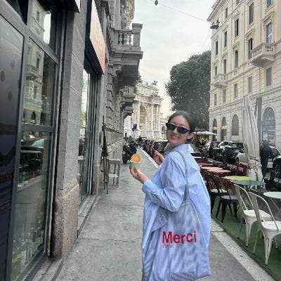 27 year old Female seeks a single or double room Main Photo