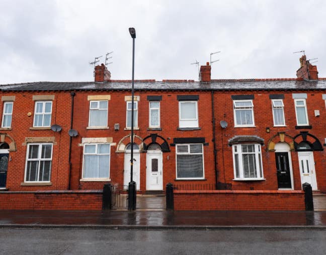 ✨ Newly Refurbished Double En‑Suite Room in M24 Main Photo