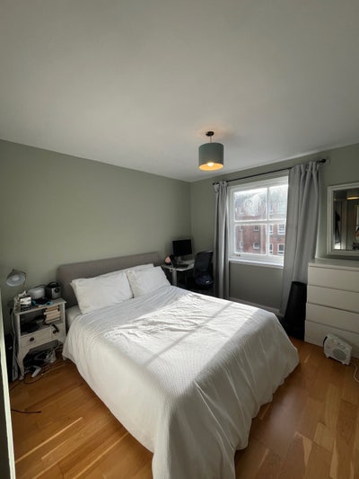 Double Room with Ensuite Bathroom in 2-Bed Flat Main Photo