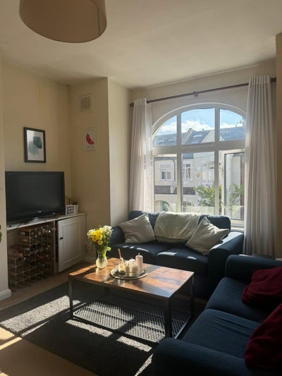 Room for rent Main Photo