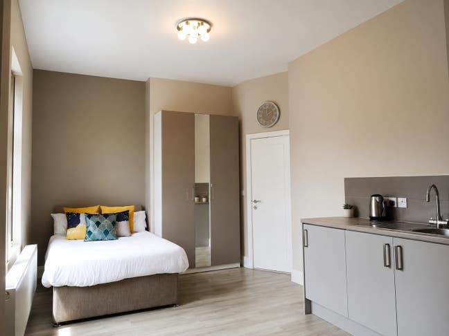 🏡 Beautiful En-Suite Room in Prestwich Main Photo