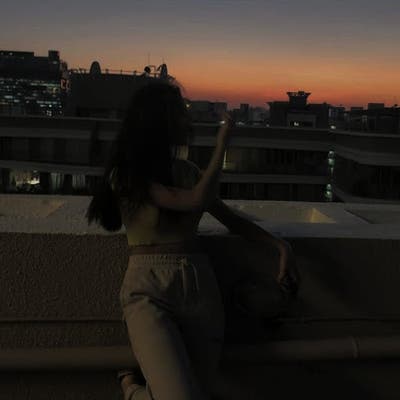 Professional Female seeks a single or double room Main Photo