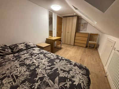  * 2 X Victorian Doubles, Clapham Junction * Main Photo