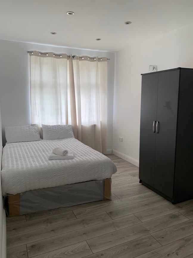 Brand new Double Rooms Available in Worcester KT4  Main Photo