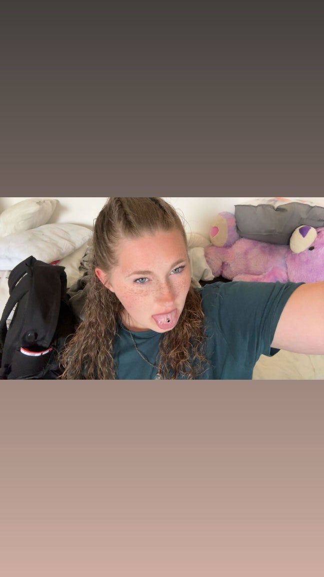 Student Female seeks a double room Main Photo