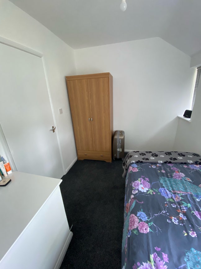 Single room for rent in shared house &pound;600 per m Main Photo