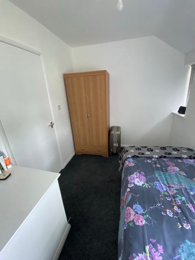 Room for rent  Main Photo