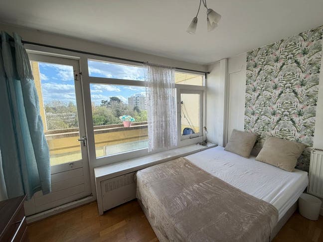 Double Room Available in zone 2 (45) Main Photo