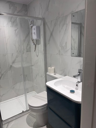 Brand New Beautiful Rooms - in Female Houseshare Main Photo
