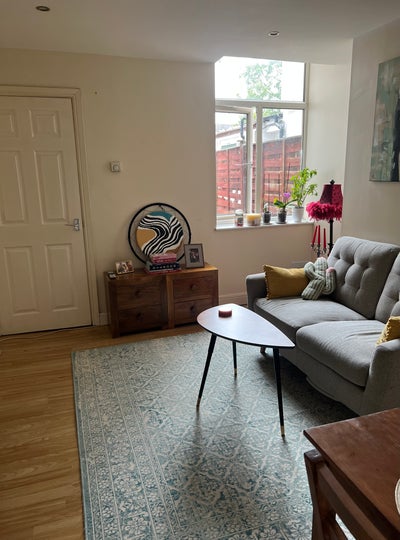 Double Bedroom in 2-Bed House | Bills Included Main Photo