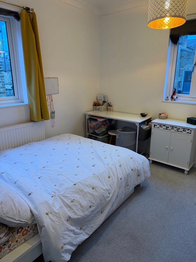 Cosy Double in Large Hammersmith Home Main Photo