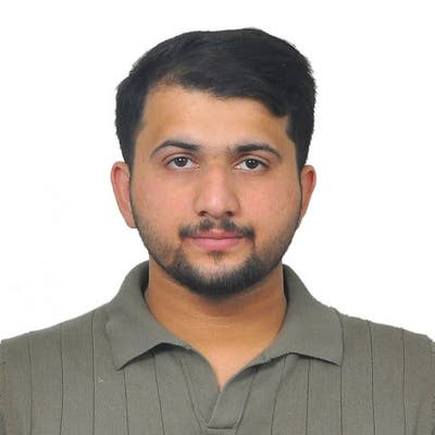 Professional Male seeks a single or double room Main Photo