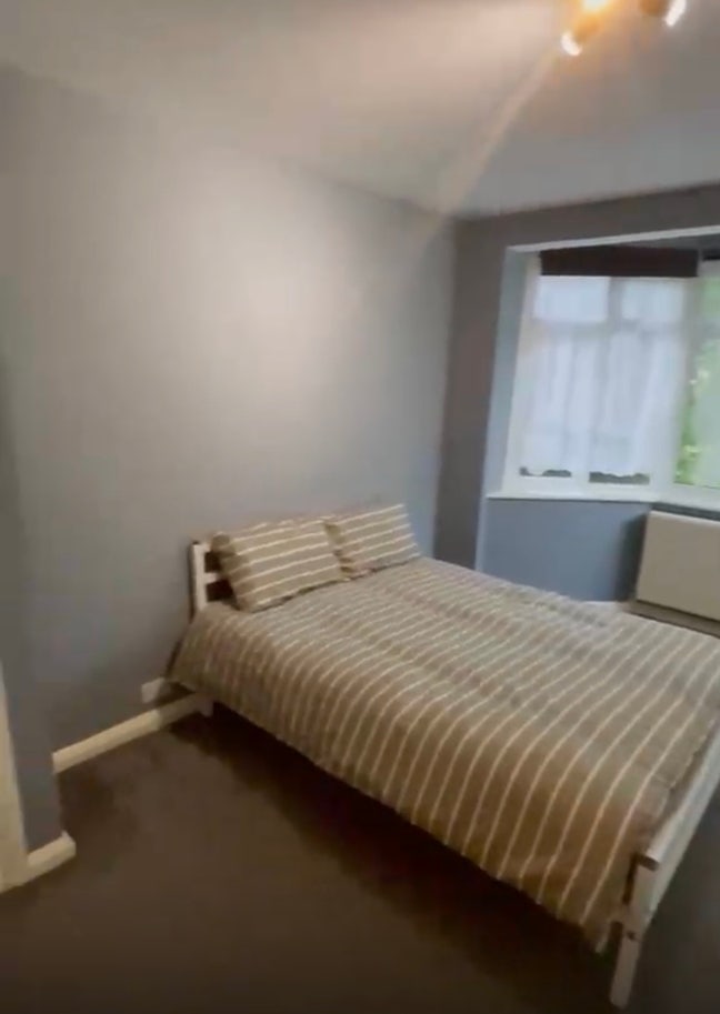 1 Shared Room in new house Main Photo