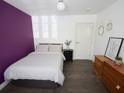 Bright & Spacious Double Room with Garden Access! Main Photo