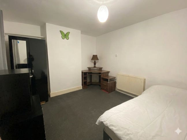 3 Rooms - 3 minutes from Station Main Photo