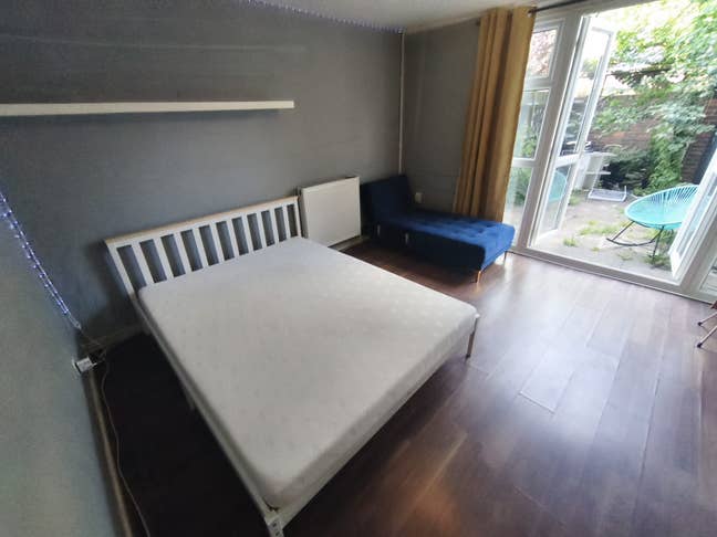 Double Room Private Garden Archway - Zone 2 Main Photo
