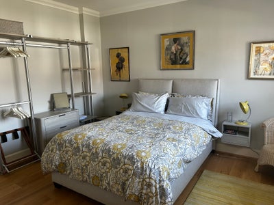 Self-contained studio in great location  Main Photo