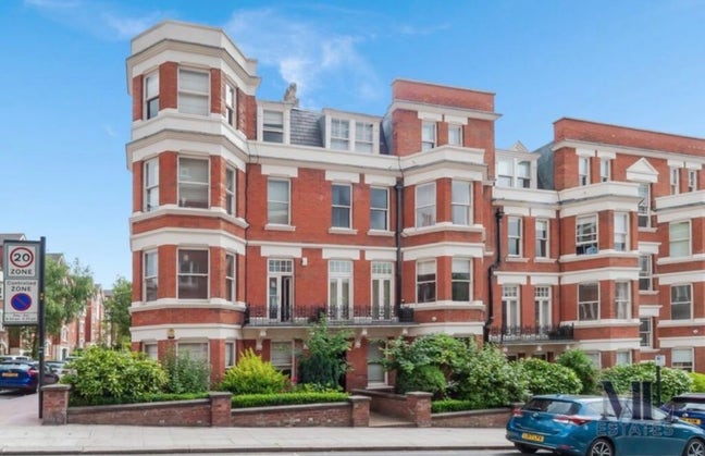 Double Room Available in West Hampstead Main Photo