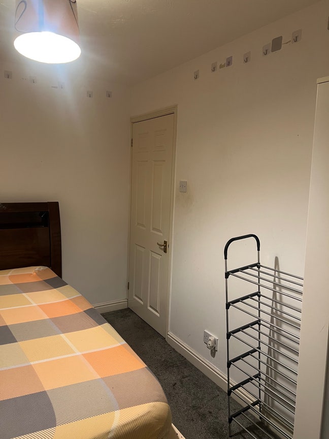 1 double bedroom with own toilet and bathroom  Main Photo