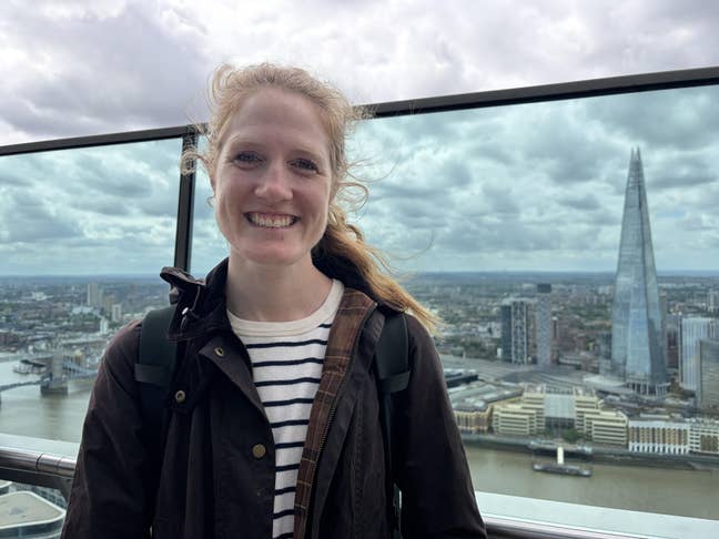 Friendly, tidy professional  Main Photo