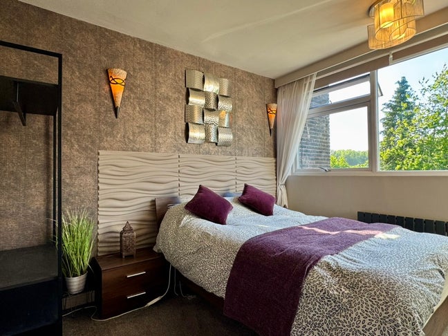 Magical Riverside Living,  Prestbury, SK10       Main Photo